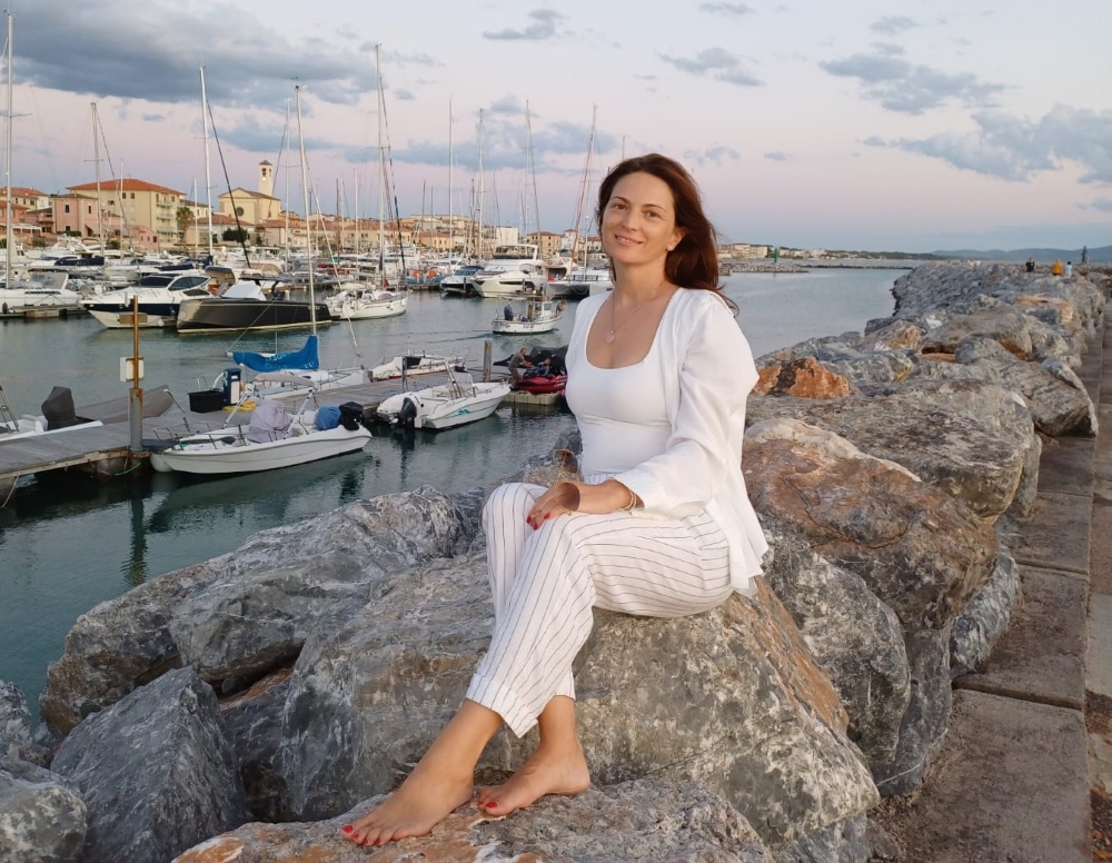 N.9719
Svetlana
41 anni
164 cm
Genova