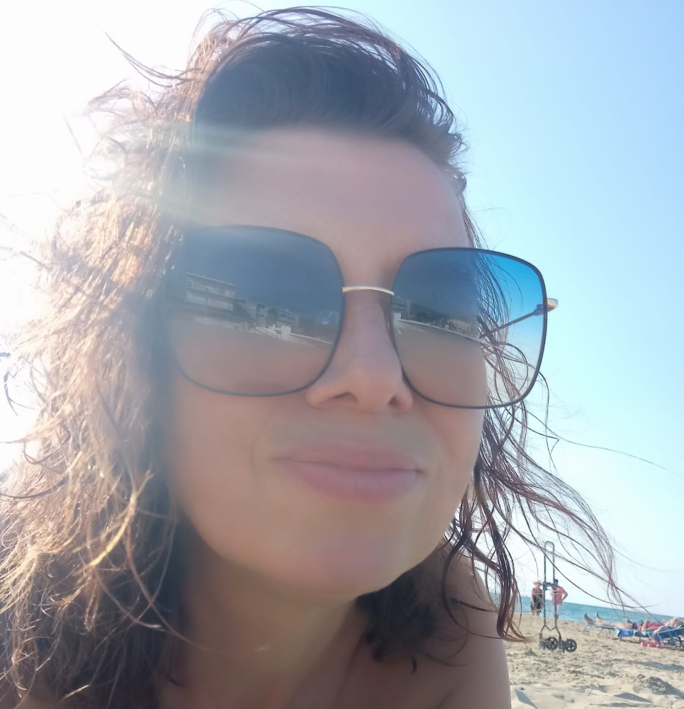 N.9740
Yulia
60 anni
170 cm
Frosinone